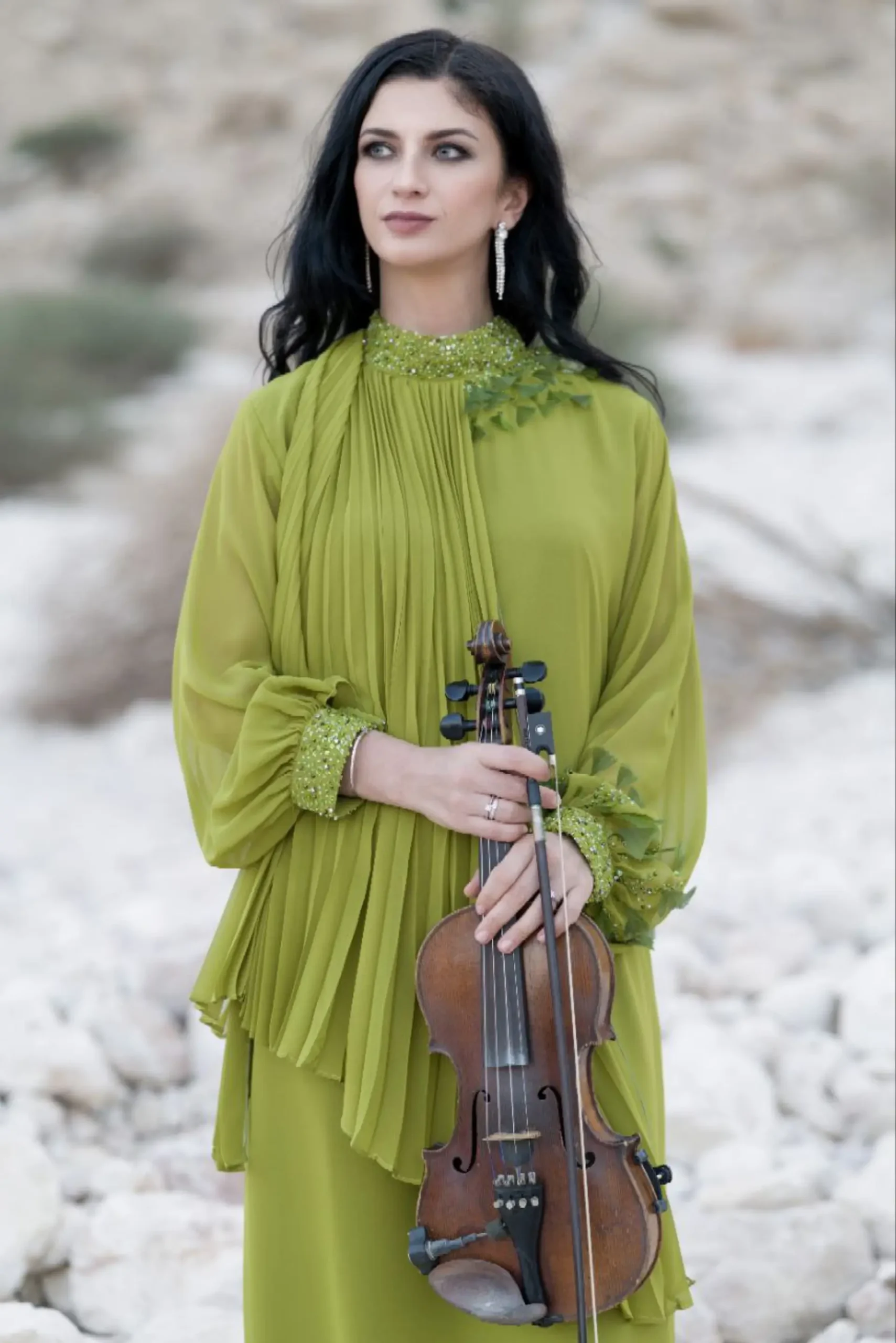 Anna Petrasian — Professional Violinist Dubai